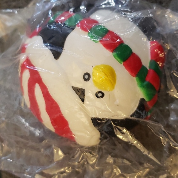 Christmas Squishy Stress Ball Fidget Toys Santa/Penguin/Tree/Snowman/Gingerbread - Picture 3 of 8